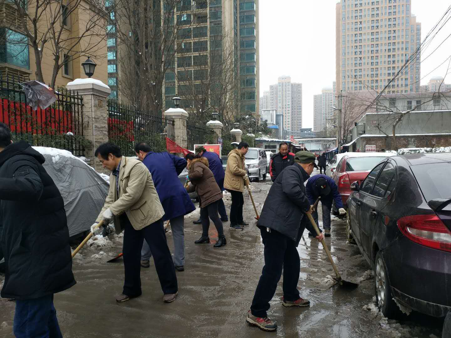 “以雪为令，，，，，，御雪奋战” 西安工业投资集团再行动